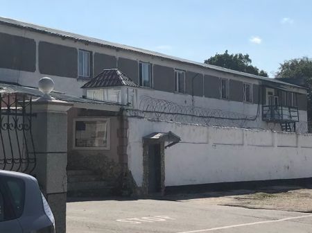 Eingangsbereich des Gefängnisses Nr. 18, Brăneşti (Foto VEBO)
